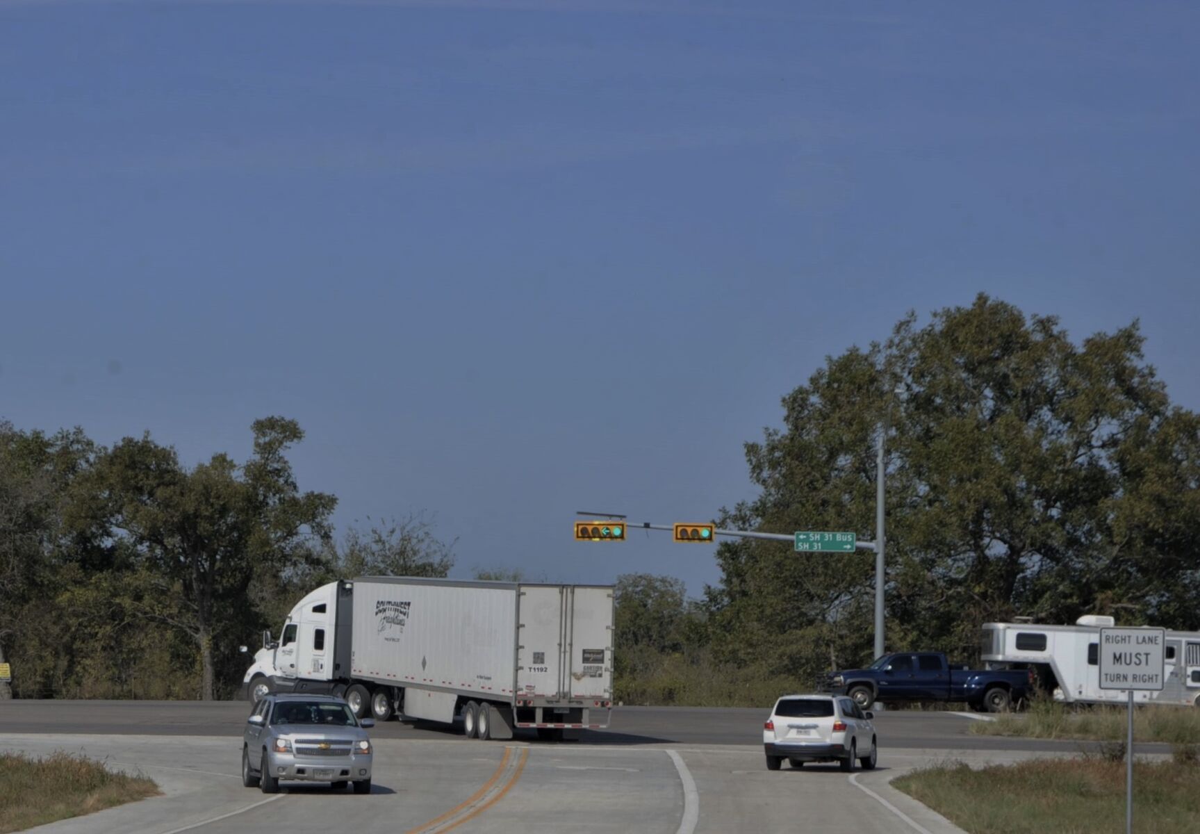 10-21-21 Hwy 31 (2).jpg